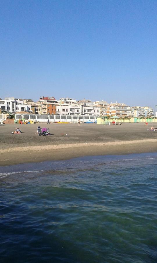 Ostia Loft Fronte Mare Apartment Екстериор снимка